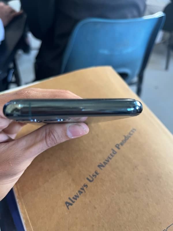 iPhone 11 Pro jv 64gb 4