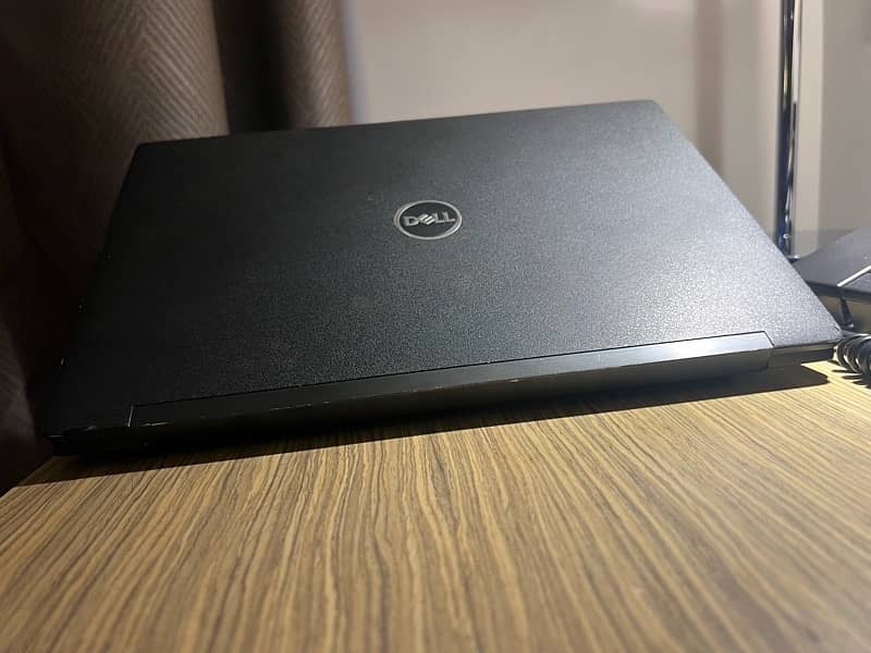 Dell Latitude 7290 i7 8th Gen 4