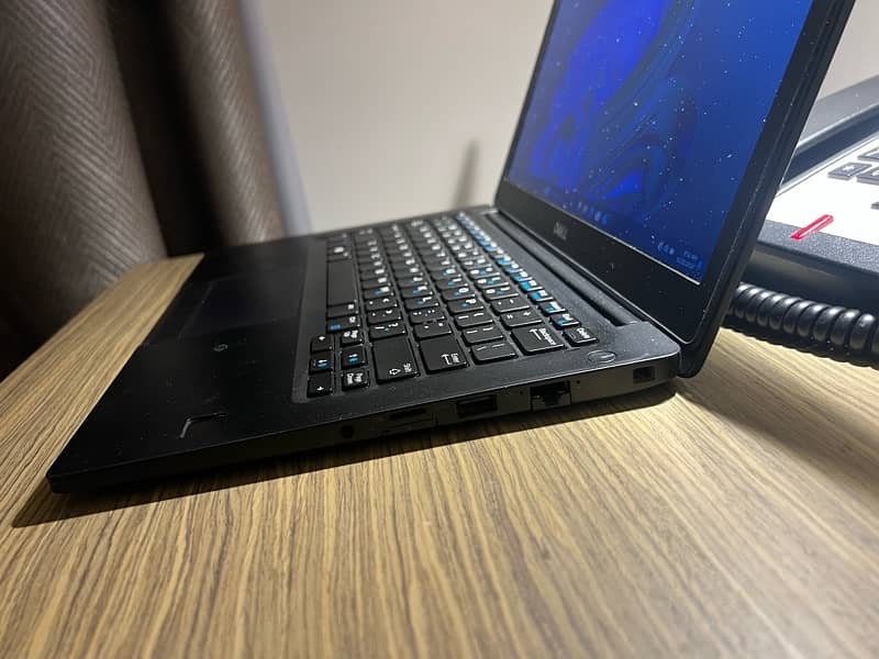 Dell Latitude 7290 i7 8th Gen 5