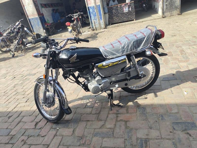 CG-125 first coming Self start (Black Colour) 2019 model 7