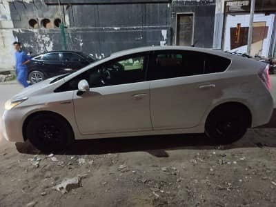 Toyota Prius 2013 reg 2017 3