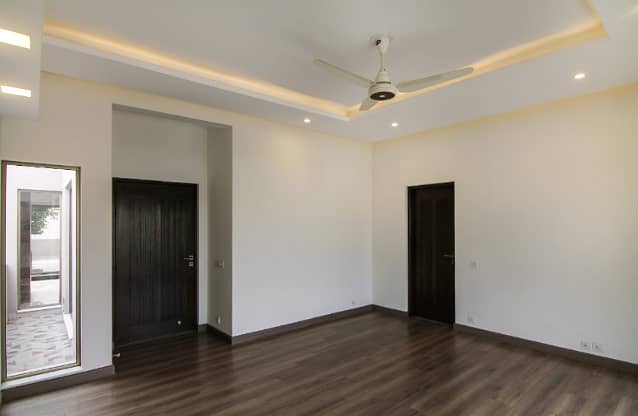 1 Kanal Lavish Upper Portion On Top Location For Rent In DHA Phase 6 Lahore 13