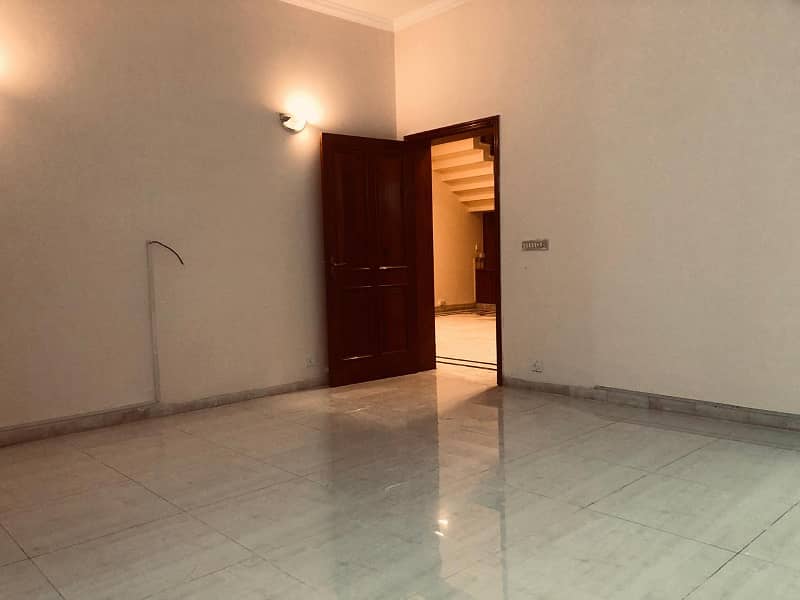 1 Kanal Elegant Upper Portion On Top Location For Rent In DHA Phase 1 Lahore 8