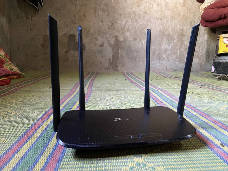 TP-Link Archer VR-300 0