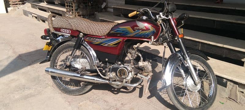 Honda CD 70 2021 6