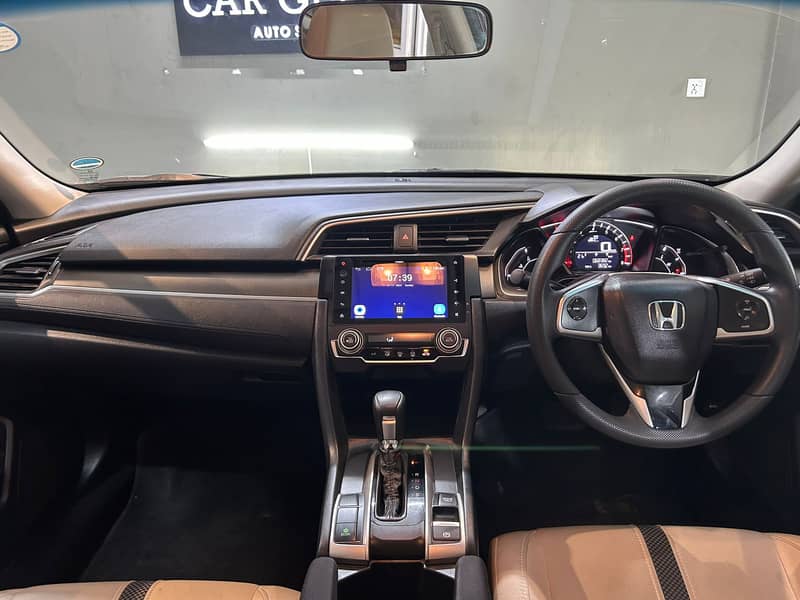 Honda Civic 1.8 i-VTEC CVT 2020 Model Excellent Condition 10