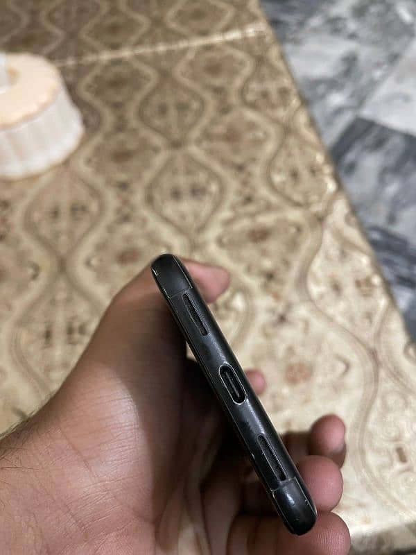 Google pixel 5 in mint condition 1