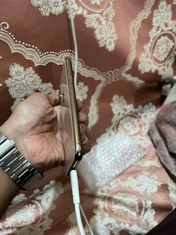 iphone xs 255 gb PTA approved 2