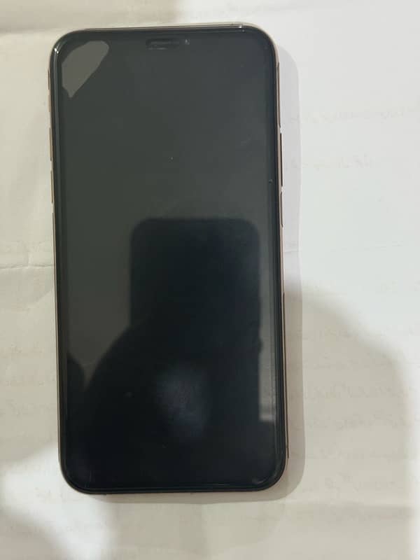 I am sale iPhone XS 64GB Gold color 9.5/10 condition single sim pta 0