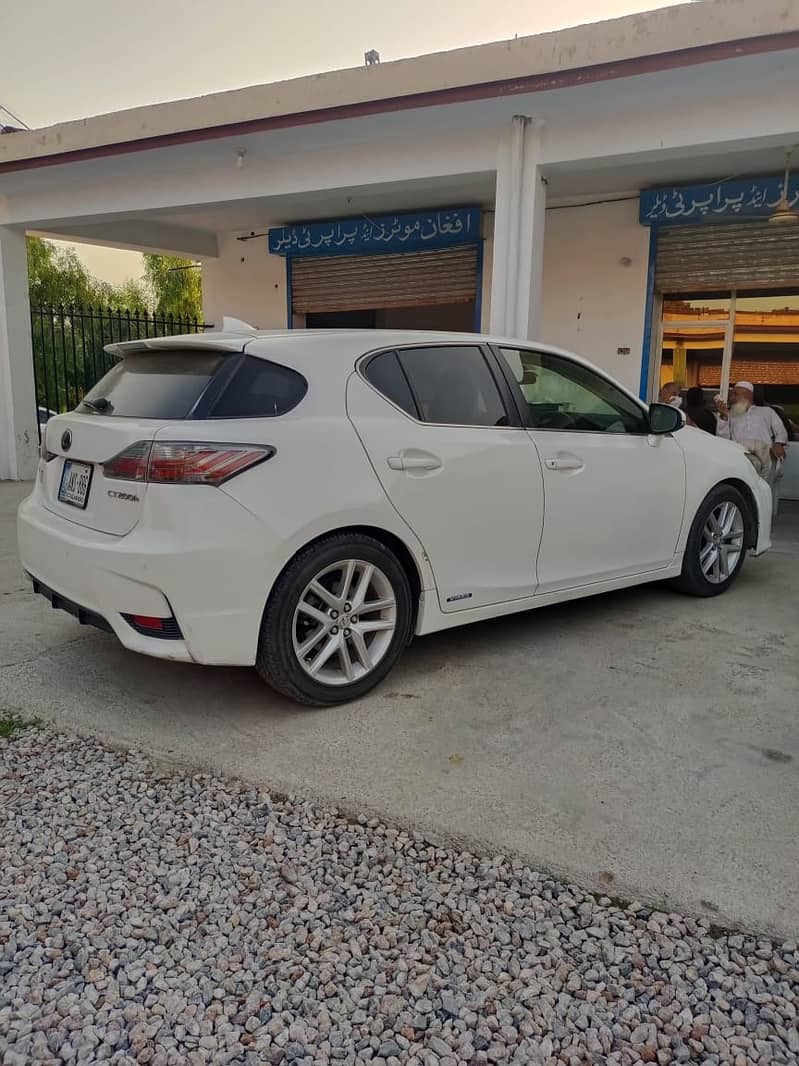 Lexus CT200h 2014 2