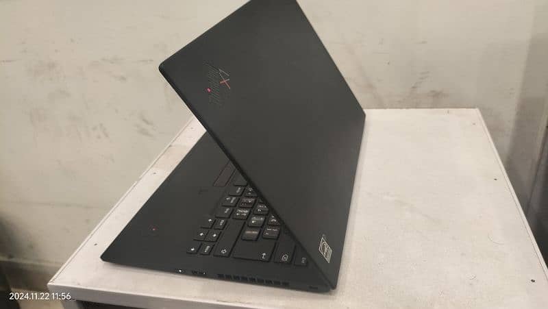 X1 Carbon i7, 10th gen,  16 GB (DDR4) ,  1 TB SSD 1