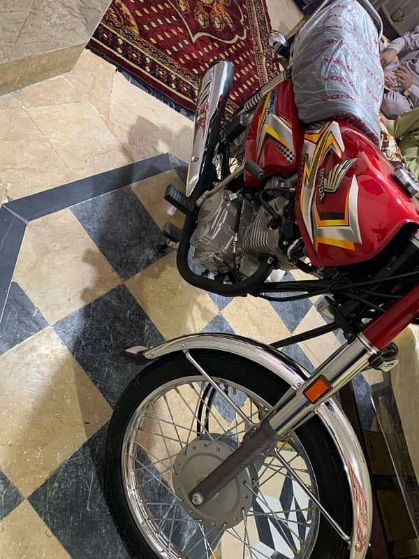 Honda 125 model 2025 in a brand new condition 3