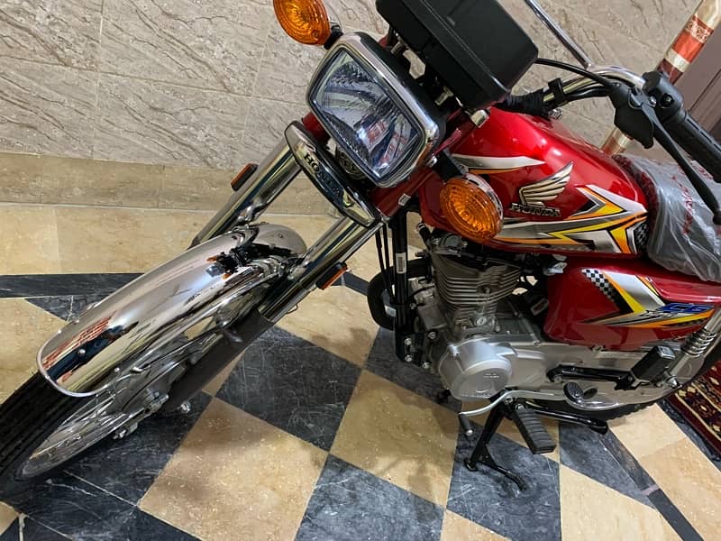 Honda 125 model 2025 in a brand new condition 4