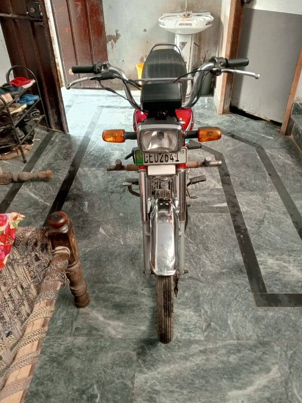 Honda CD 70 2019 4