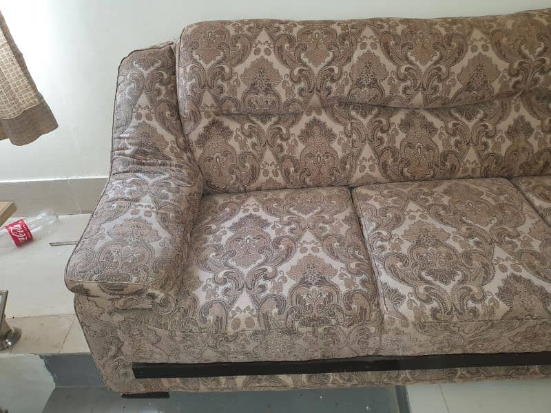 5 seeter sofa set 1