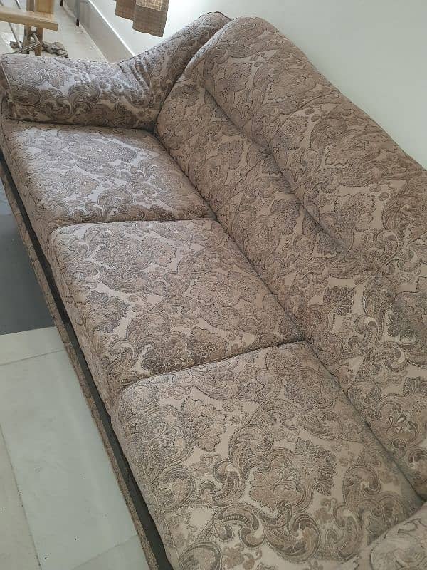 5 seeter sofa set 3