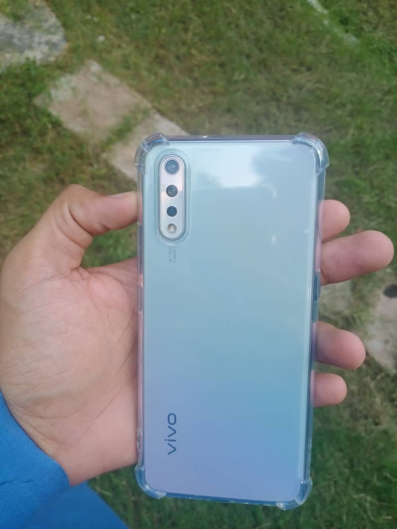 Vivo S1 original, 4,128 ,pta approved, 9/10 condition. 1