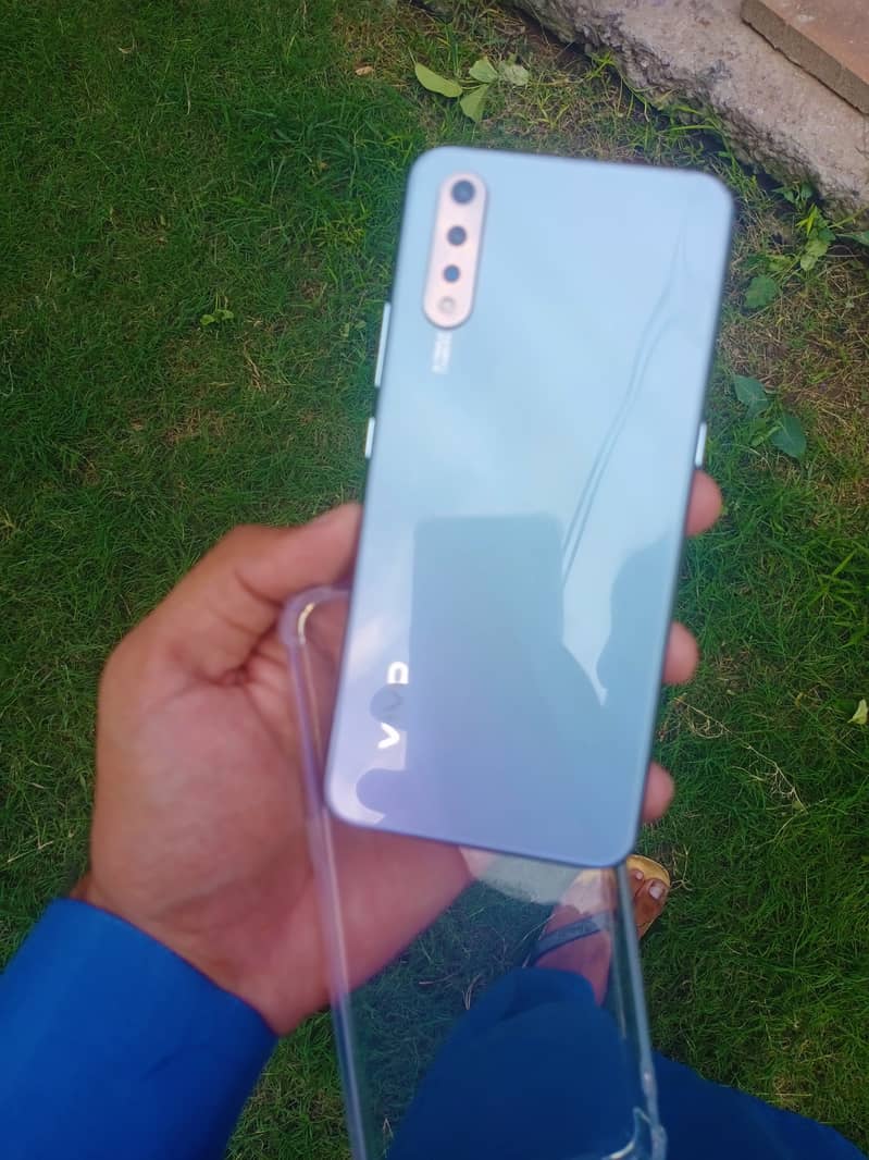 Vivo S1 original, 4,128 ,pta approved, 9/10 condition. 3