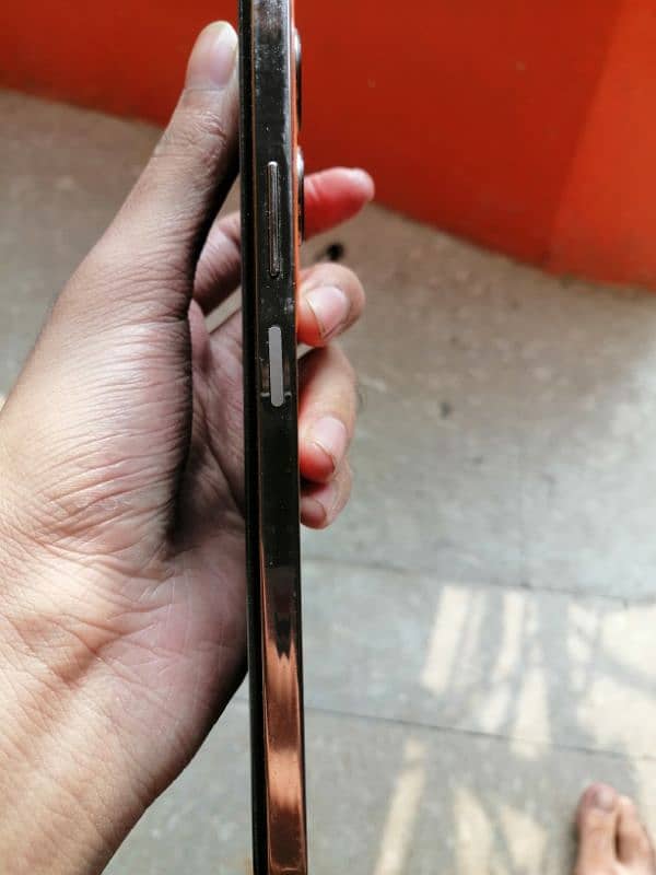 Infinix Note 30.10 by 10 condition. 3