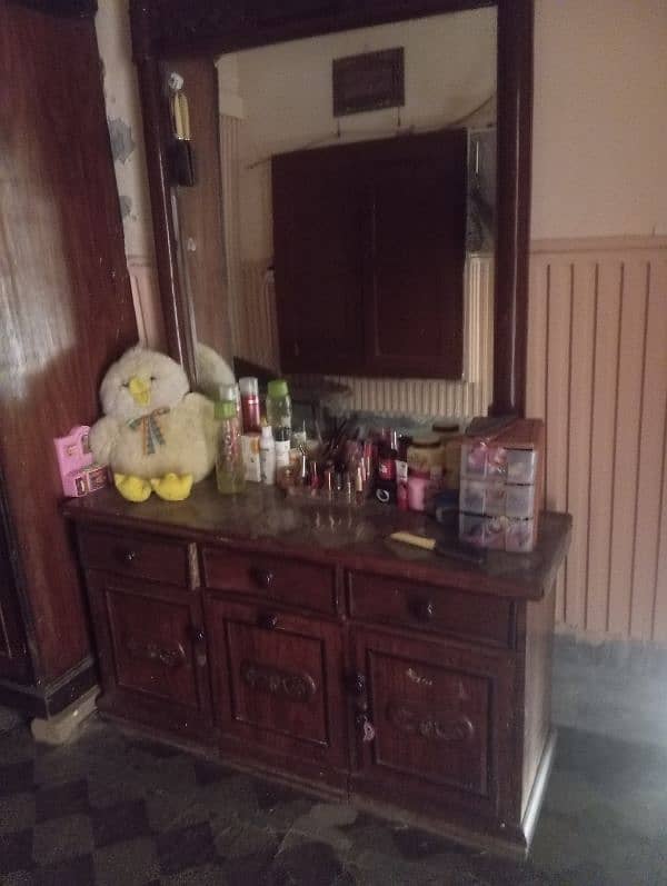 Dressing Table For Sale 0