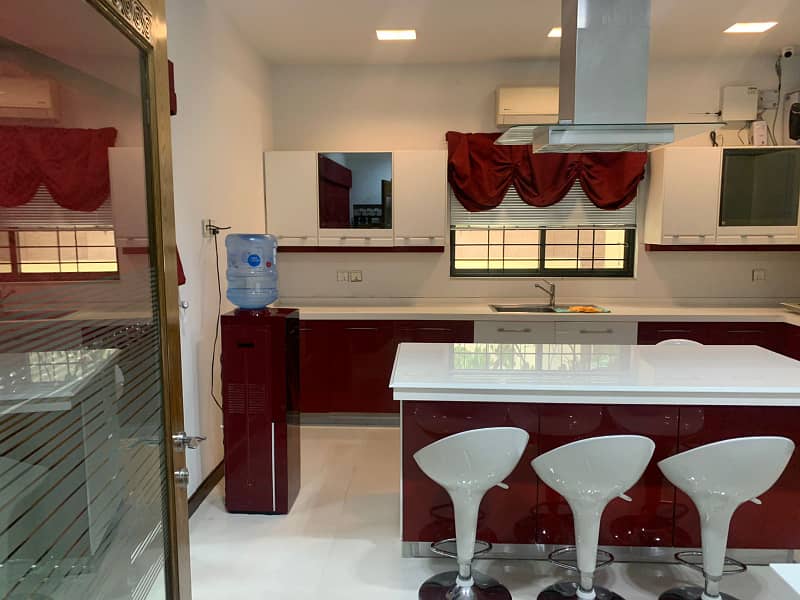 D H A Lahore 1 Kanal Brand New Mazher Munir Design House Fully Furnished With 100% Original Pictures 11