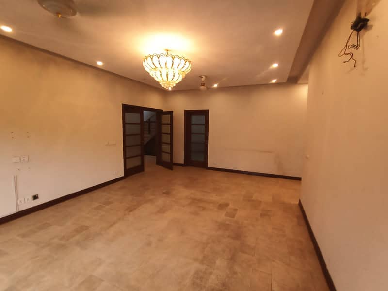 1 Kanal Beautifully Designed House With 100% Original Pics Available For Rent In DHA Lahore 21