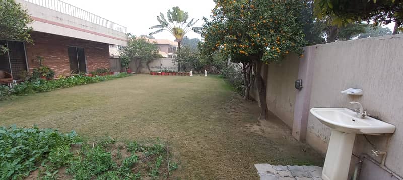 DHA Lahore 2 Kanal Owner Build Design House With 100% Original Picture Available For Sale 1