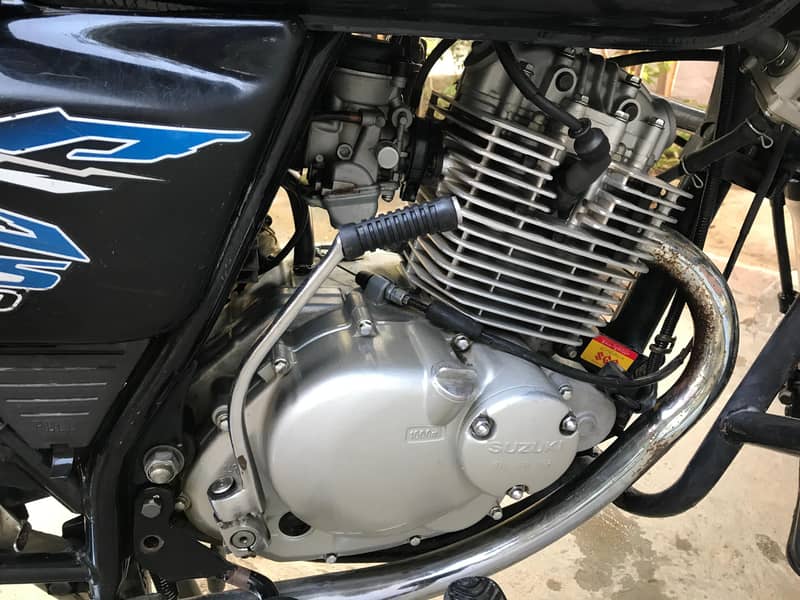 Suzuki GS 150 2017 6