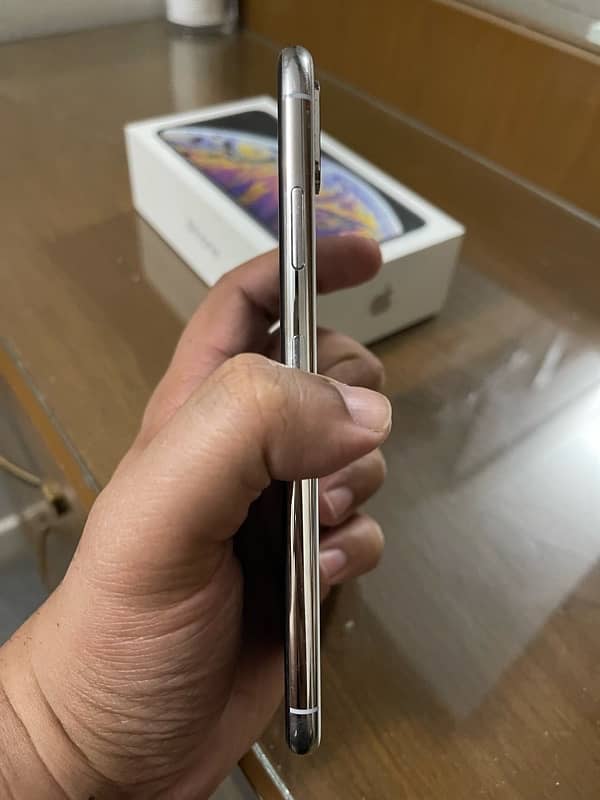 iphone xs max 256gb pta approved 0