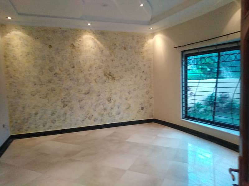 1 Kanal Super Out House Prime Hot For Sale dha Phase5 17