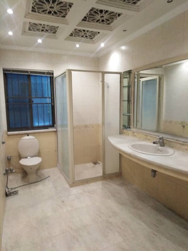 1 Kanal Super Out House Prime Hot For Sale dha Phase5 18