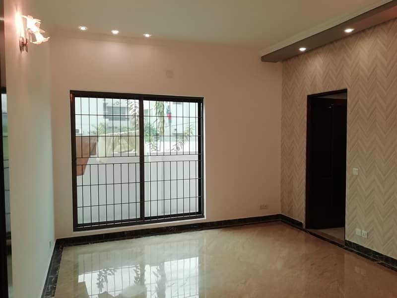 1 Kanal Super Out House Prime Hot For Sale dha Phase1 4