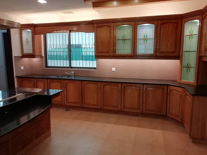 1 Kanal Super Out House Prime Hot For Sale dha Phase1 10