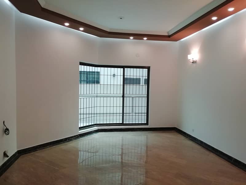 1 Kanal Super Out House Prime Hot For Sale dha Phase1 13