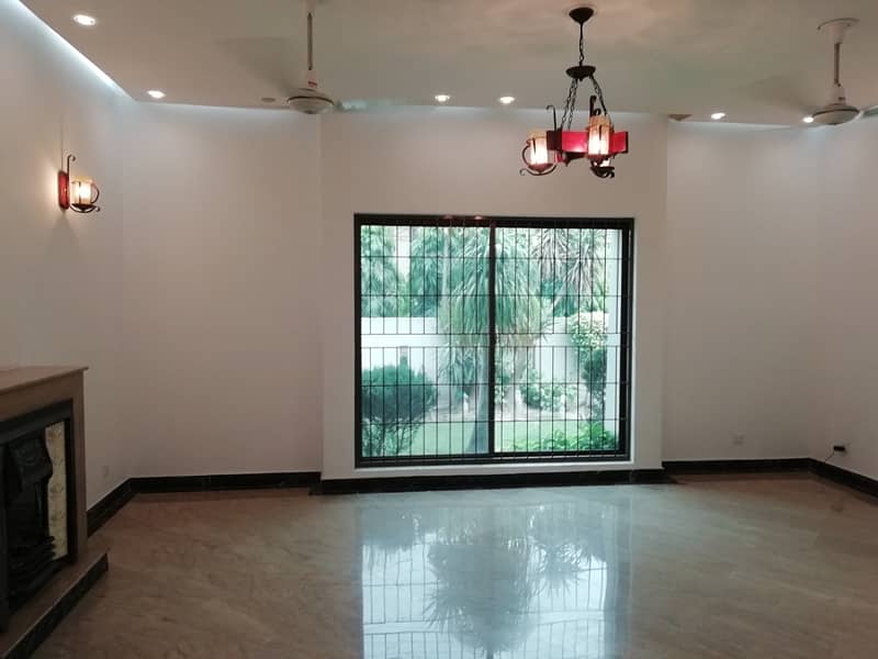 1 Kanal Super Out House Prime Hot For Sale dha Phase1 14