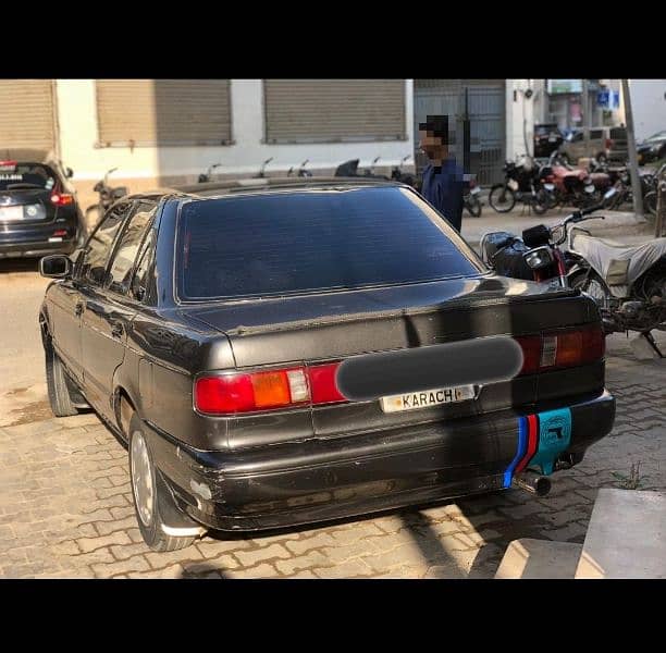 Nissan Sunny 1992 kindly contact on whatsapp 5