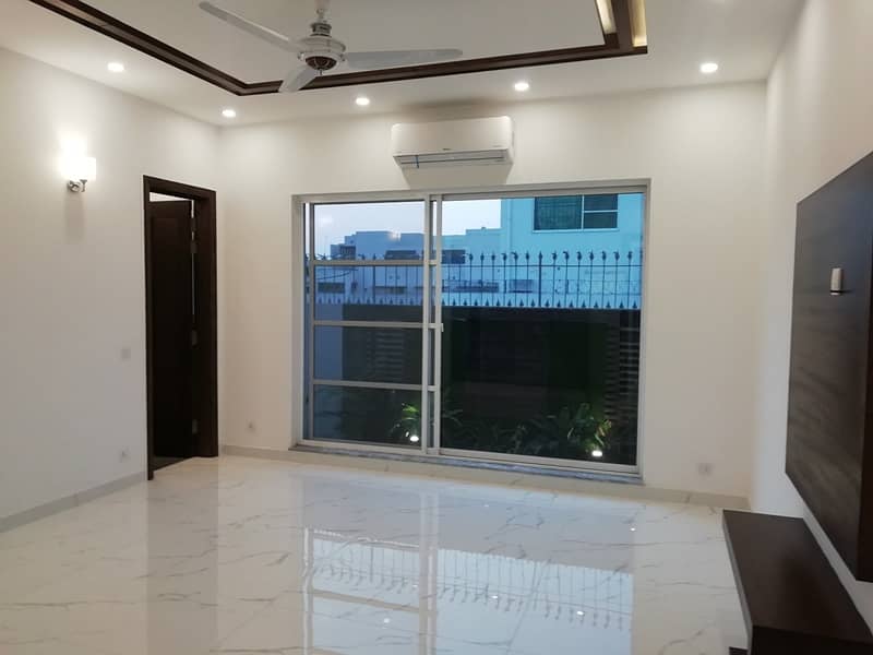 1 Kanal Modern out Design House Prime Hot For Sale Sui Gas Phase1 2