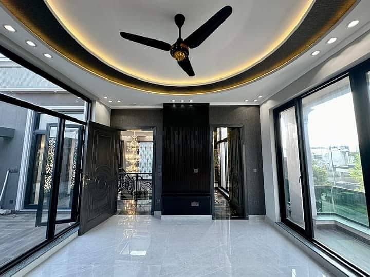 10 Marla Ultra Modern Super Luxurious Bungalow For Sale In DHA Defence 19