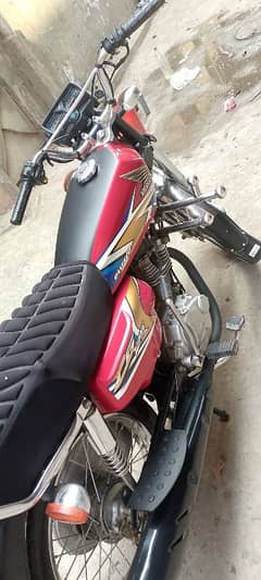 lunch condition 125 Honda for sale 175000