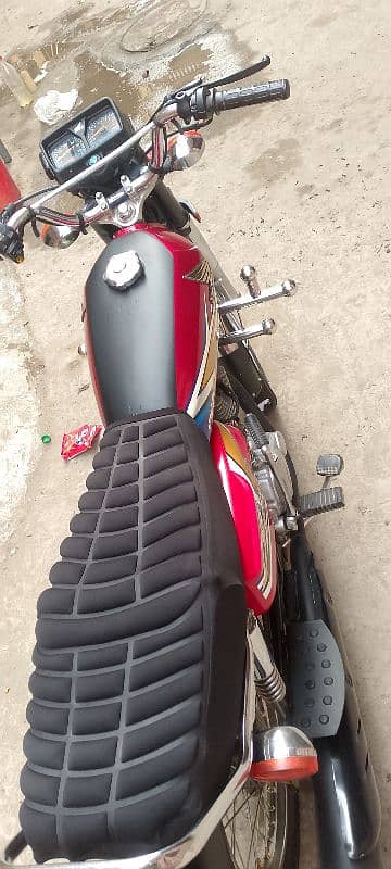 lunch condition 125 Honda for sale 175000 6