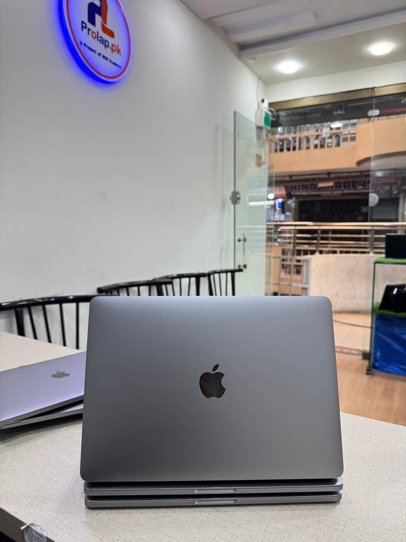 MacBook Pro / 13-inch 2019 / 16GB RAM 1TB SSD 3