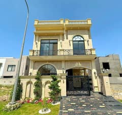 5 Marla Ultra Modern Super Luxurious Bungalow for Sale in DHA Defence