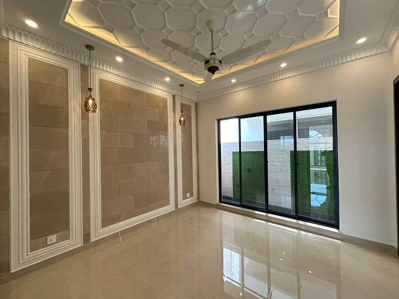 5 Marla Ultra Modern Super Luxurious Bungalow for Sale in DHA Defence 9