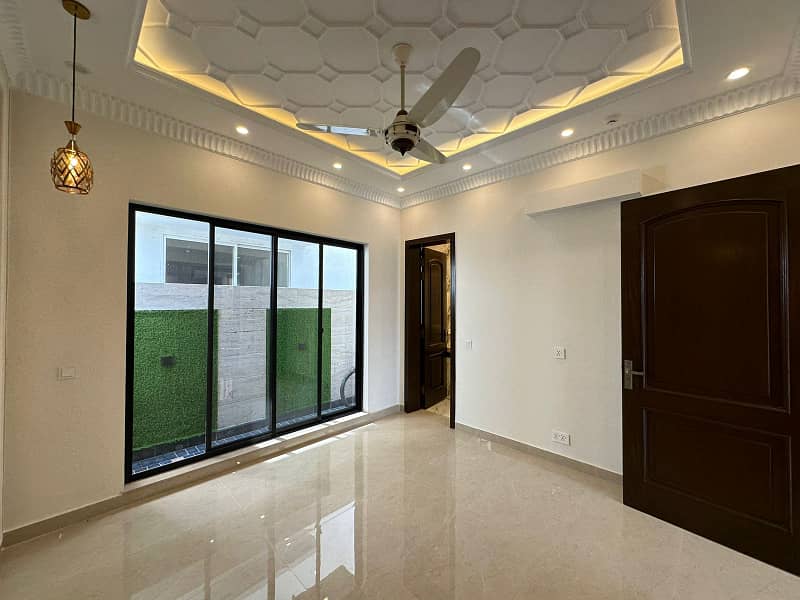 5 Marla Ultra Modern Super Luxurious Bungalow for Sale in DHA Defence 11