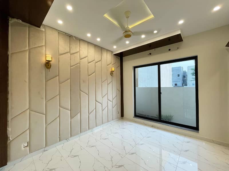 5 Marla Ultra Modern Super Luxurious Bungalow for Sale in DHA Defence 7