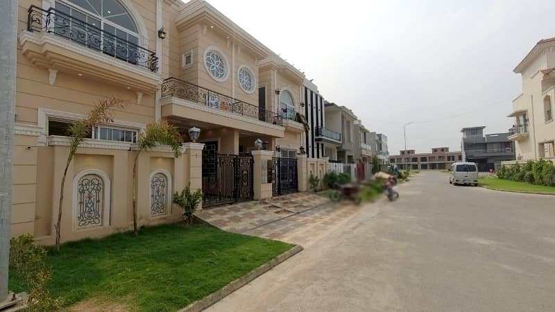 Prime Location In Green City - Block C House For Sale Sized 5 Marla 2