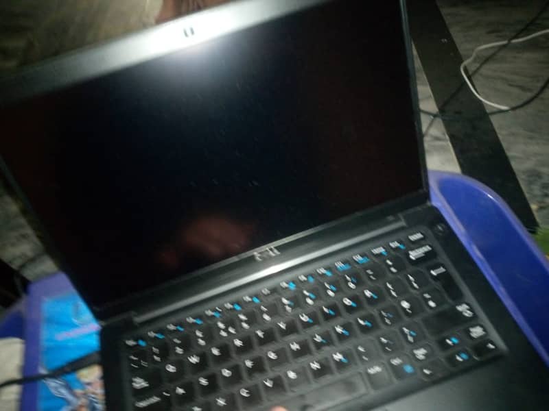 dell latitude 7390 core i5 8th generation 3