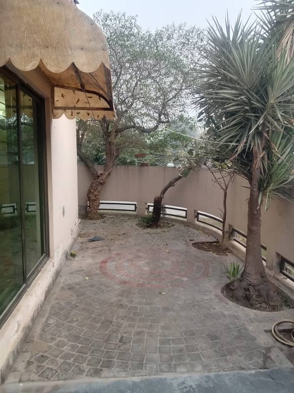 HOT LOCATION CORNER HOUSE FOR RENT IN GREEN CITY AVAILABLE AT RANA MURSLEEN ESTATE 3