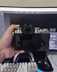 FUJIFILM XT3 BODY WITH BOX ACCESORIES