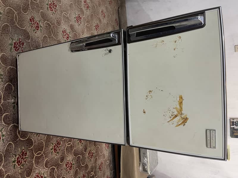 Refrigerator for sale 2 door in good condition 0